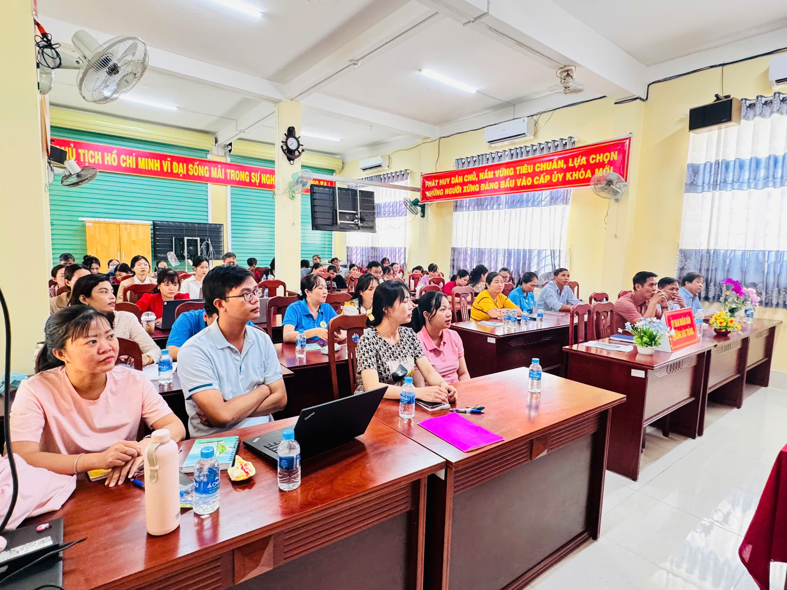GIÁO VIÊN TRƯỜNG TIỂU HỌC HÙNG VƯƠNG PHỐI HỢP CÙNG